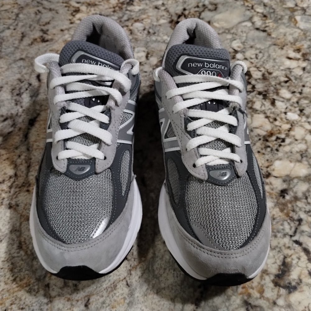New Balance 990v6